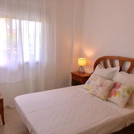 Apartamento Centrico Con Piscina Салоу Экстерьер фото
