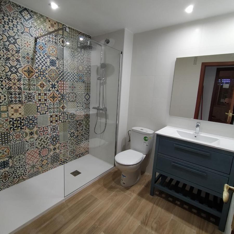 Apartamento Centrico Con Piscina Салоу Экстерьер фото
