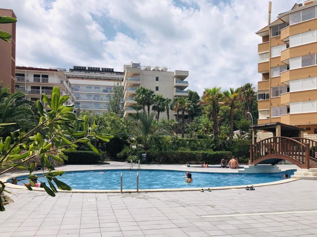 Apartamento Centrico Con Piscina Салоу Экстерьер фото