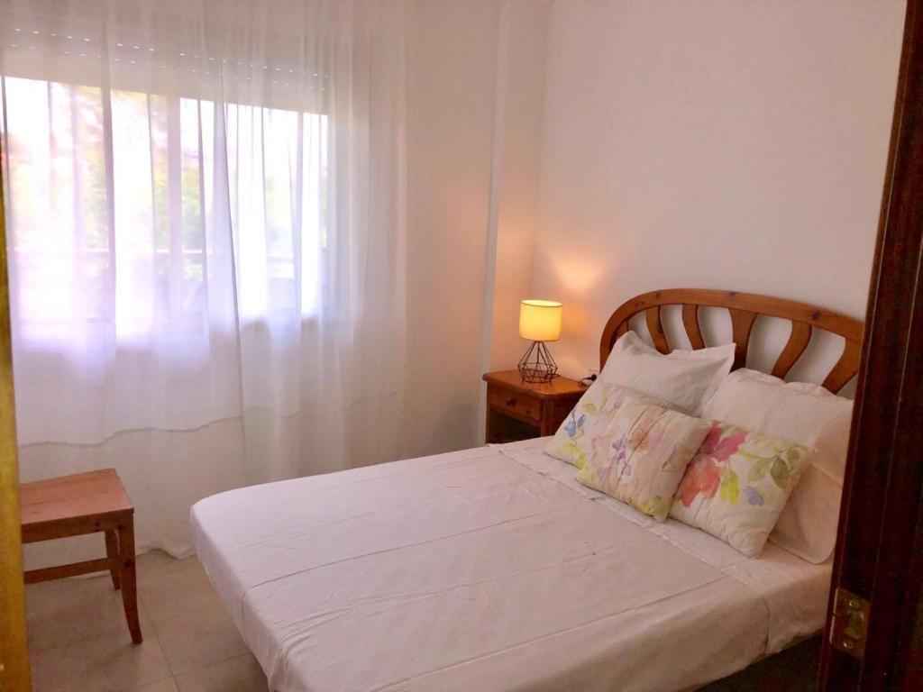 Apartamento Centrico Con Piscina Салоу Экстерьер фото