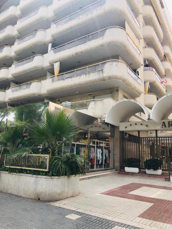 Apartamento Centrico Con Piscina Салоу Экстерьер фото