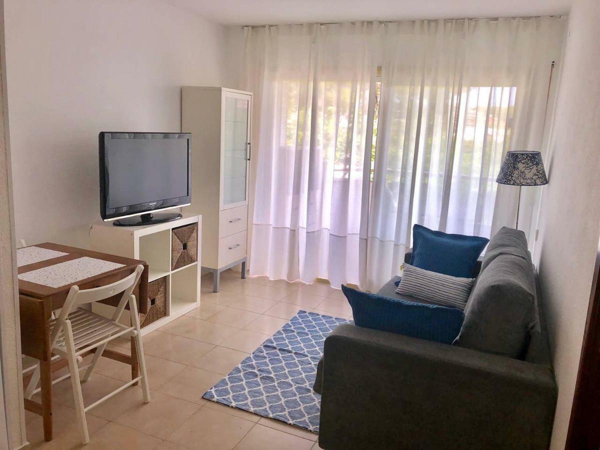 Apartamento Centrico Con Piscina Салоу Экстерьер фото
